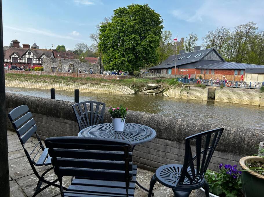 Quirky 1 Bedroom Barn On The River In アランデル エクステリア 写真