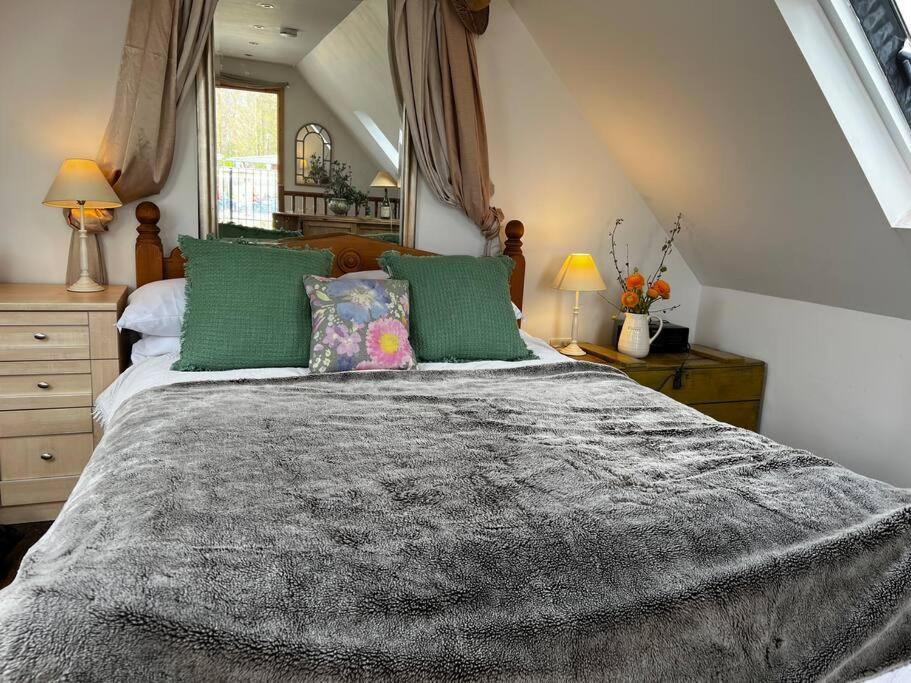 Quirky 1 Bedroom Barn On The River In アランデル エクステリア 写真