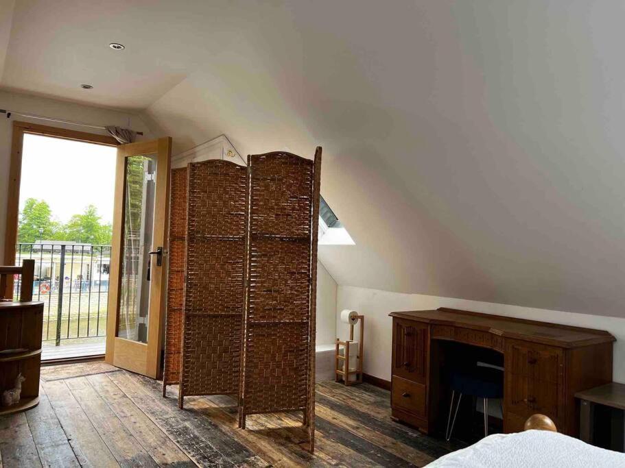 Quirky 1 Bedroom Barn On The River In アランデル エクステリア 写真